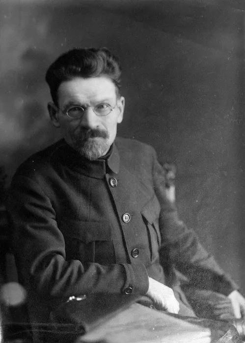 Калинин_М._И._(1920)