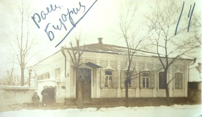 Дом Василия Бударного №49 (старый №152) по ул.Первомайской